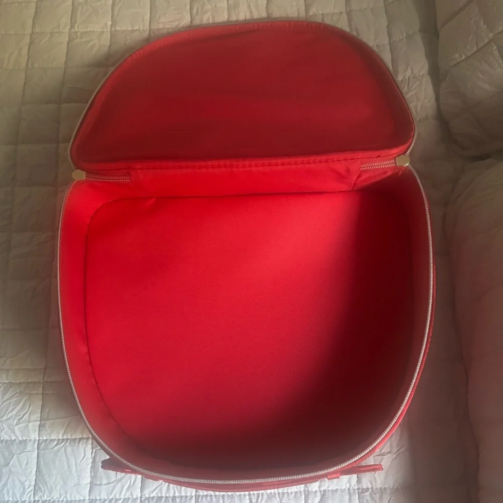 ❤️2/$15 or 3/$21❤️NWOT Estée Lauder Extra Large Makeup Bag